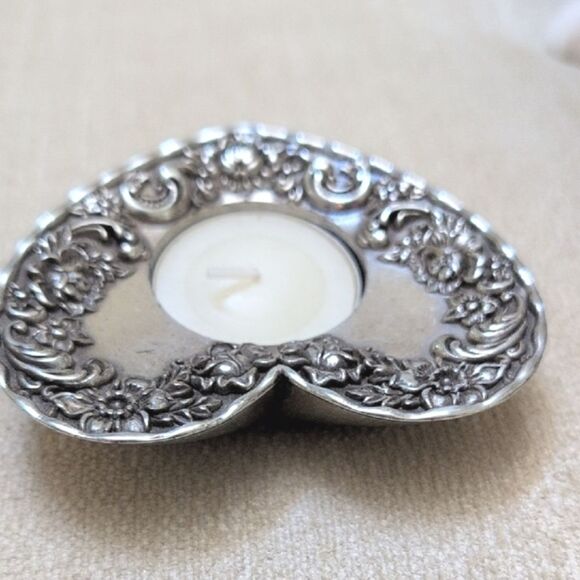 Brighton Heart Shaped Silver Floral Tealight Holder - Picture 4 of 7